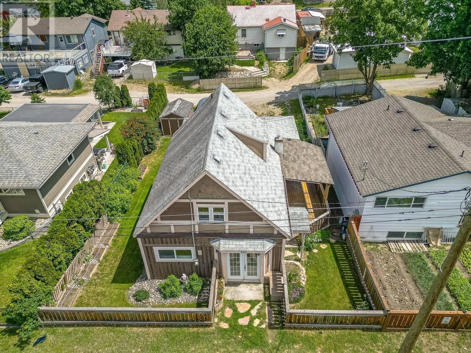 150 1 Street SE