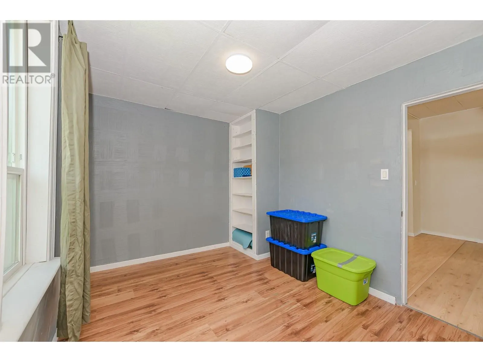 150 1 Street SE