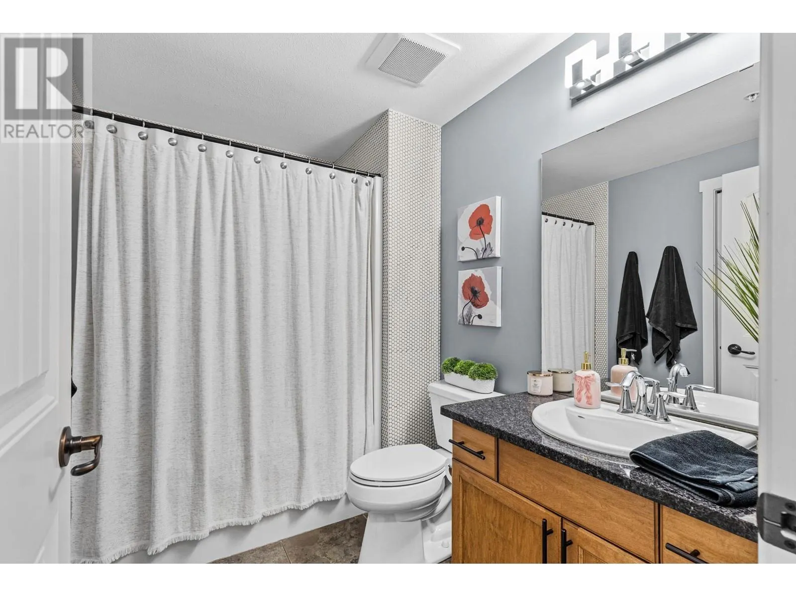 3739 Casorso Road Unit# 111