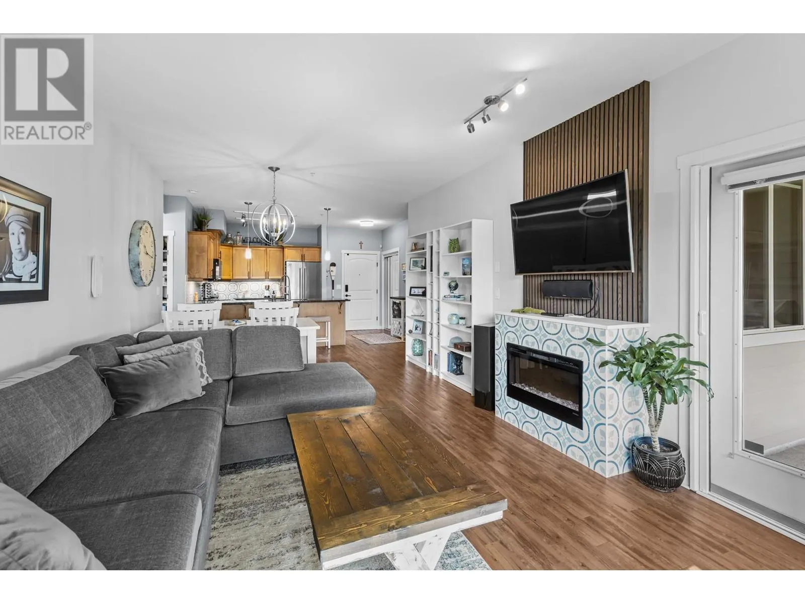3739 Casorso Road Unit# 111
