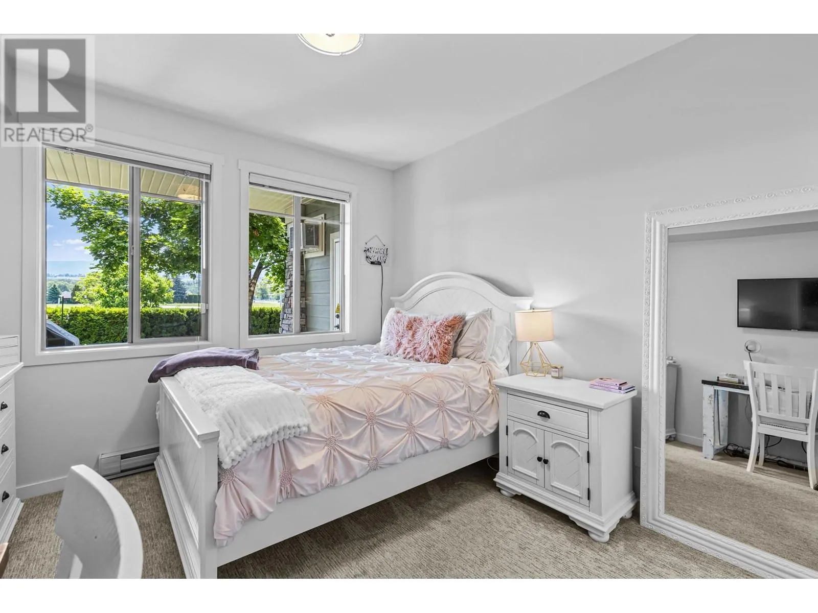 3739 Casorso Road Unit# 111