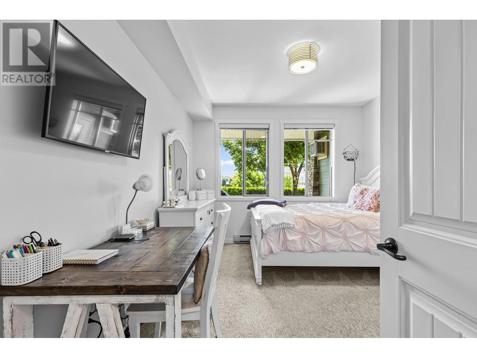 3739 Casorso Road Unit# 111