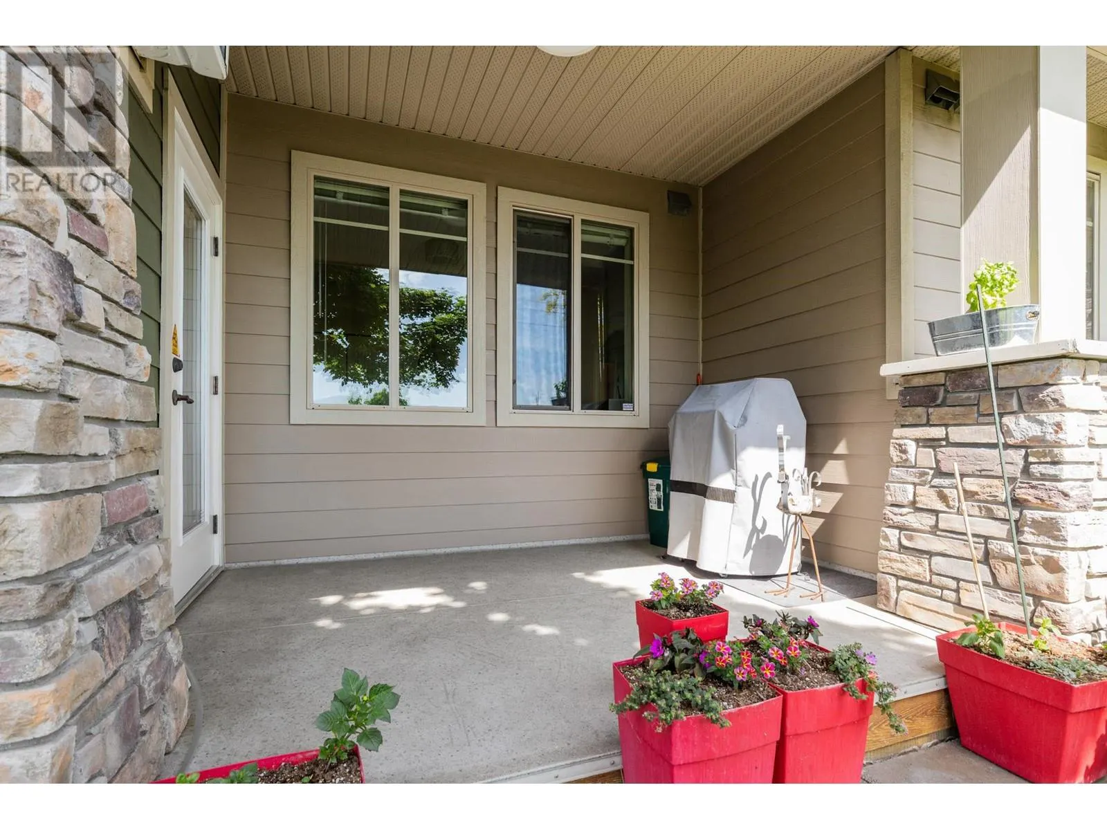 3739 Casorso Road Unit# 111