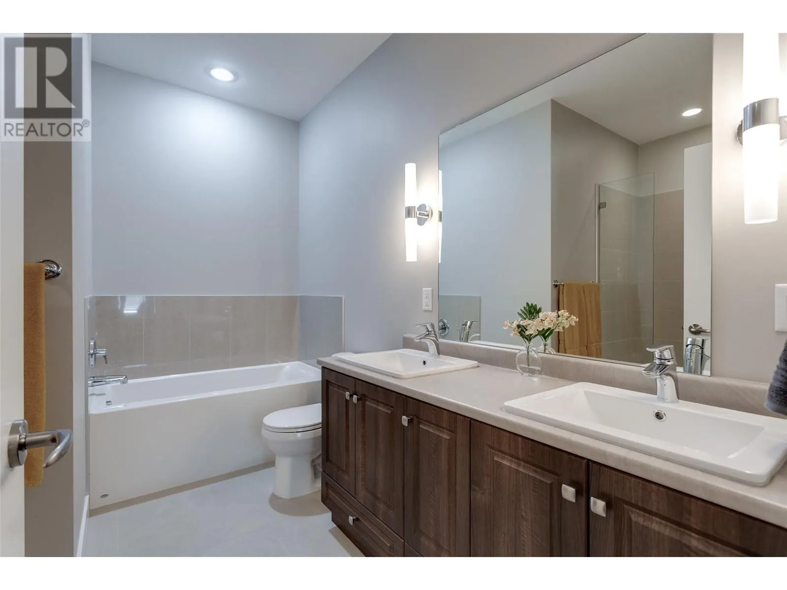 2490 Tuscany Drive Unit# 3