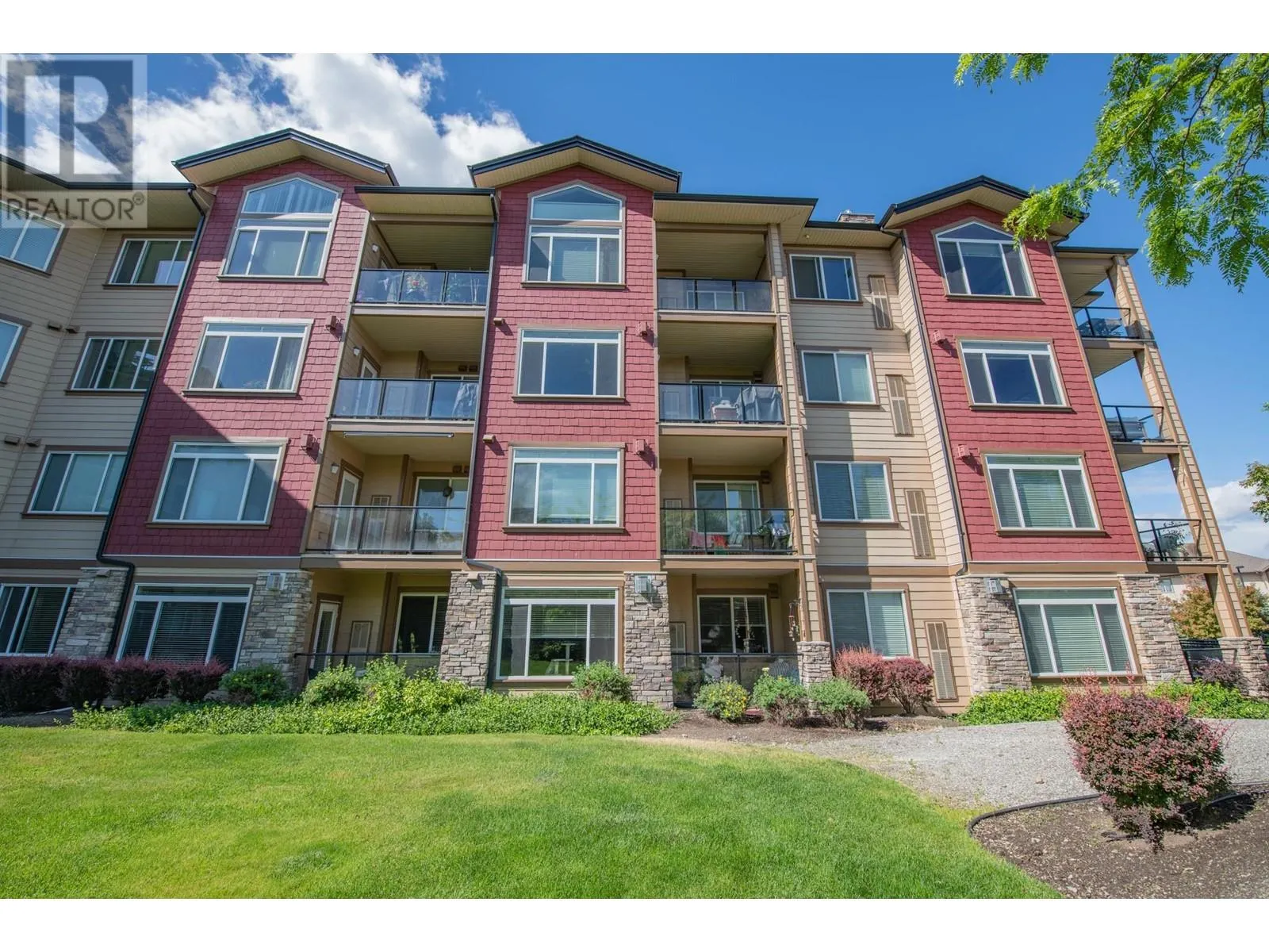 2532 Shoreline Drive Unit# 305