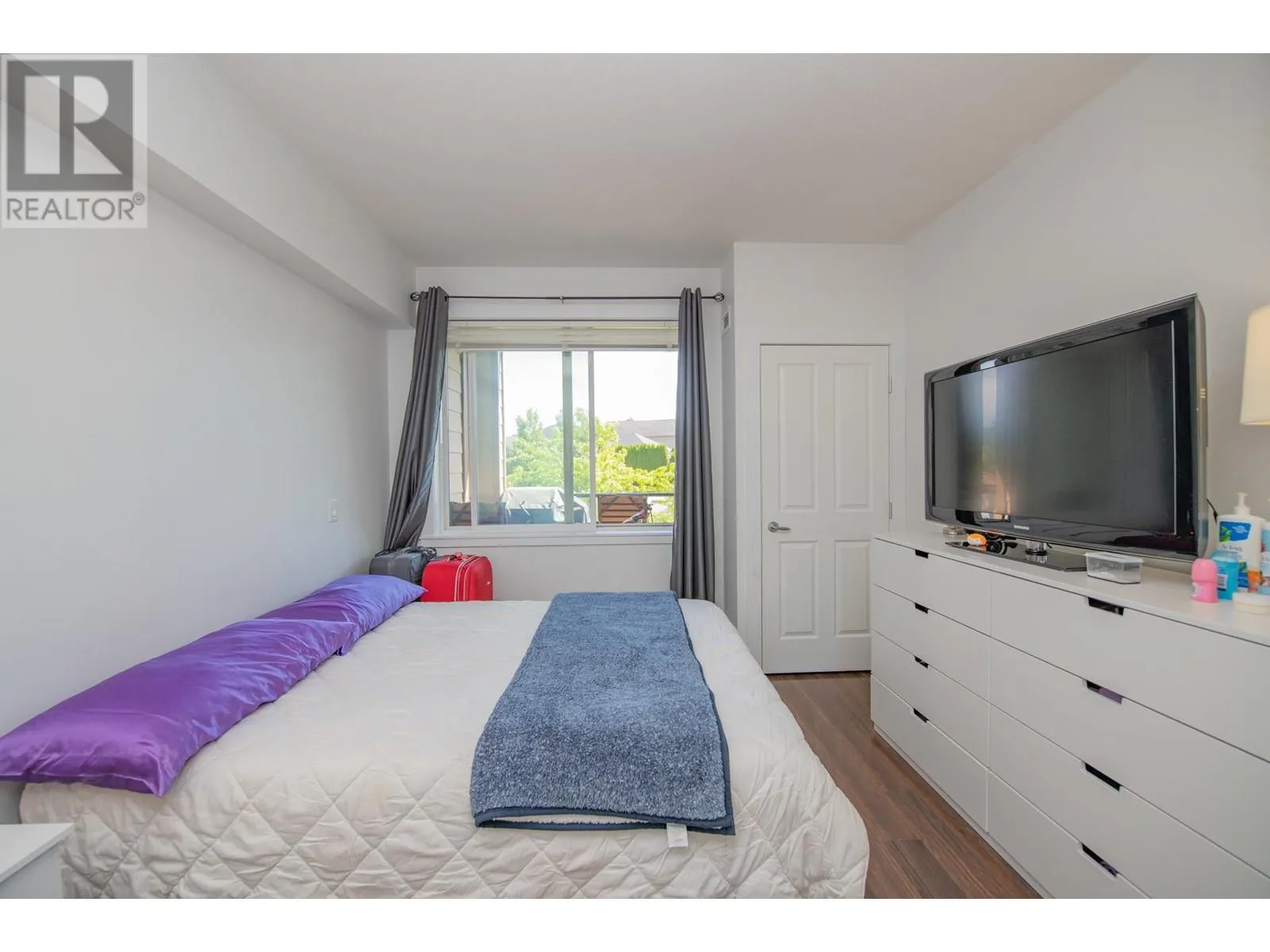 2532 Shoreline Drive Unit# 305