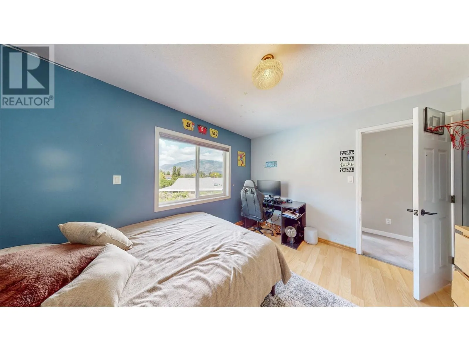 5896 FAIRVIEW Place