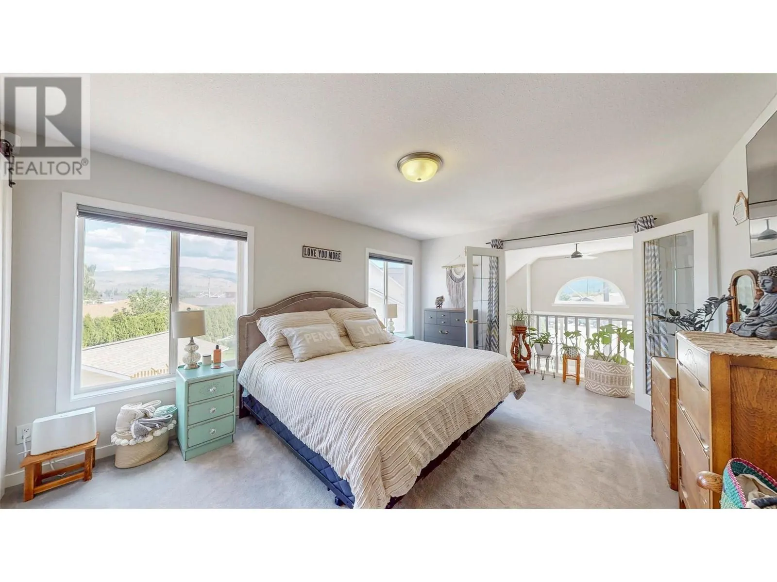 5896 FAIRVIEW Place