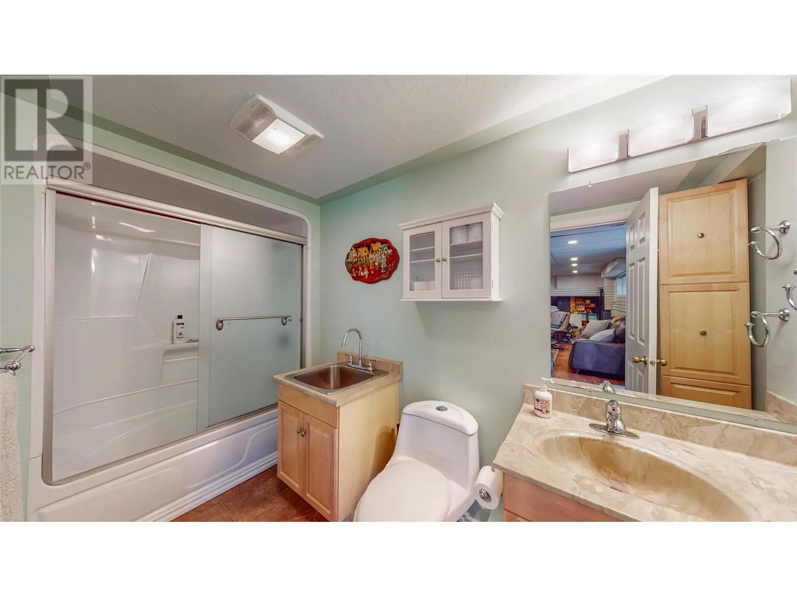 5896 FAIRVIEW Place