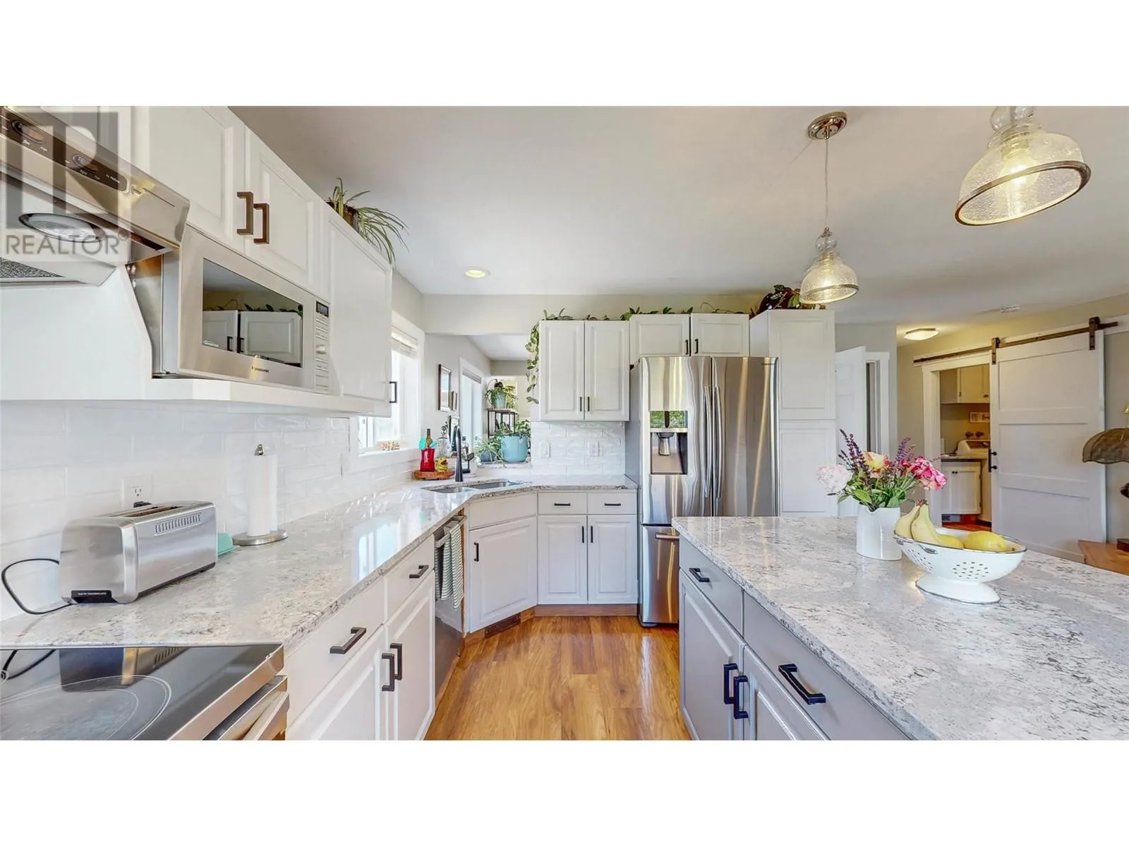 5896 FAIRVIEW Place
