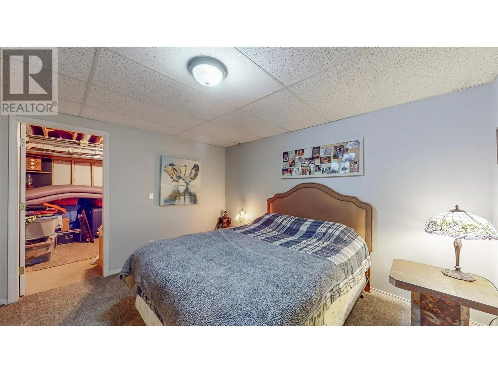 5896 FAIRVIEW Place