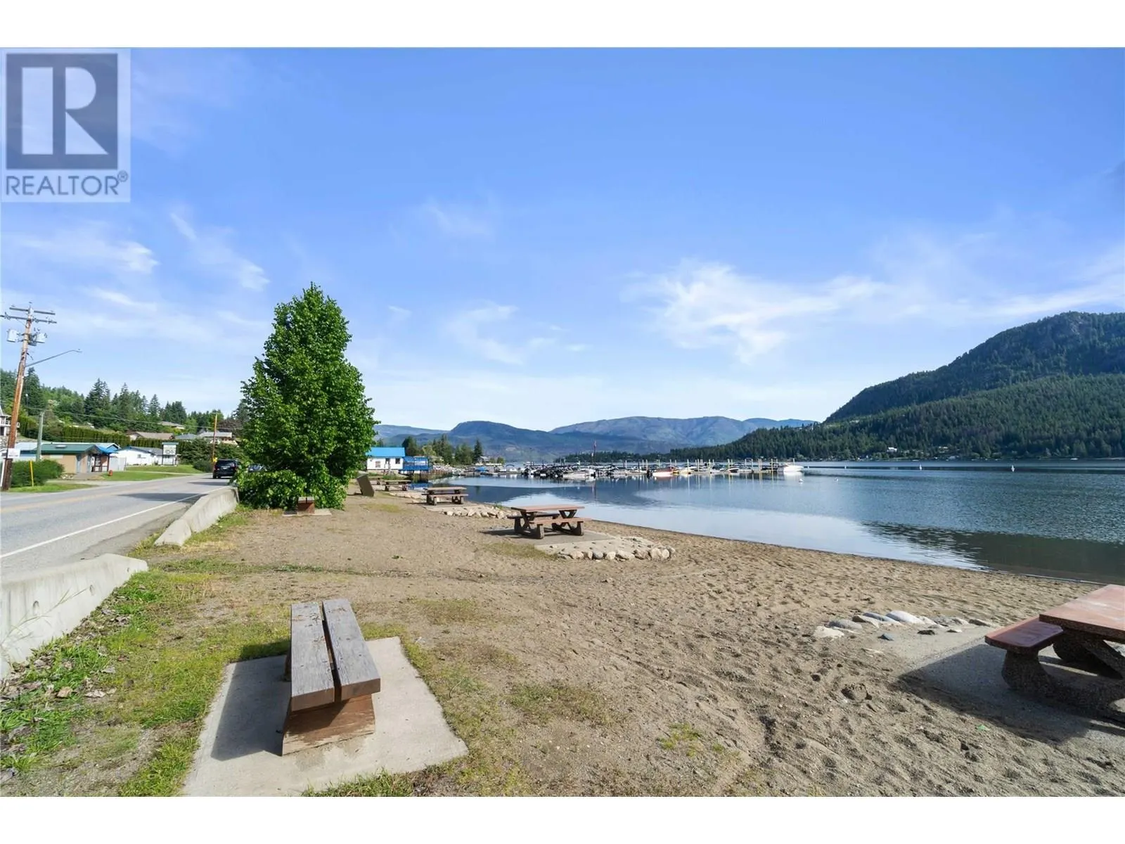 2524 Blind Bay Road