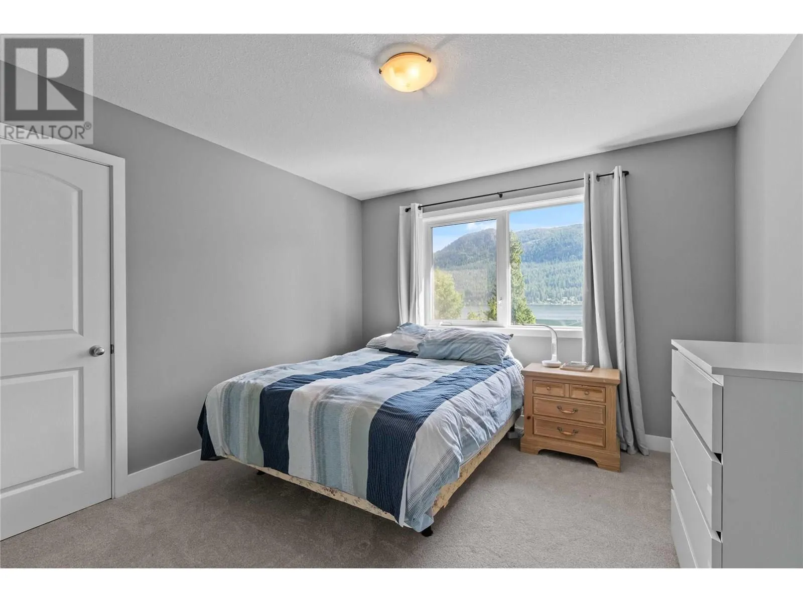 2524 Blind Bay Road