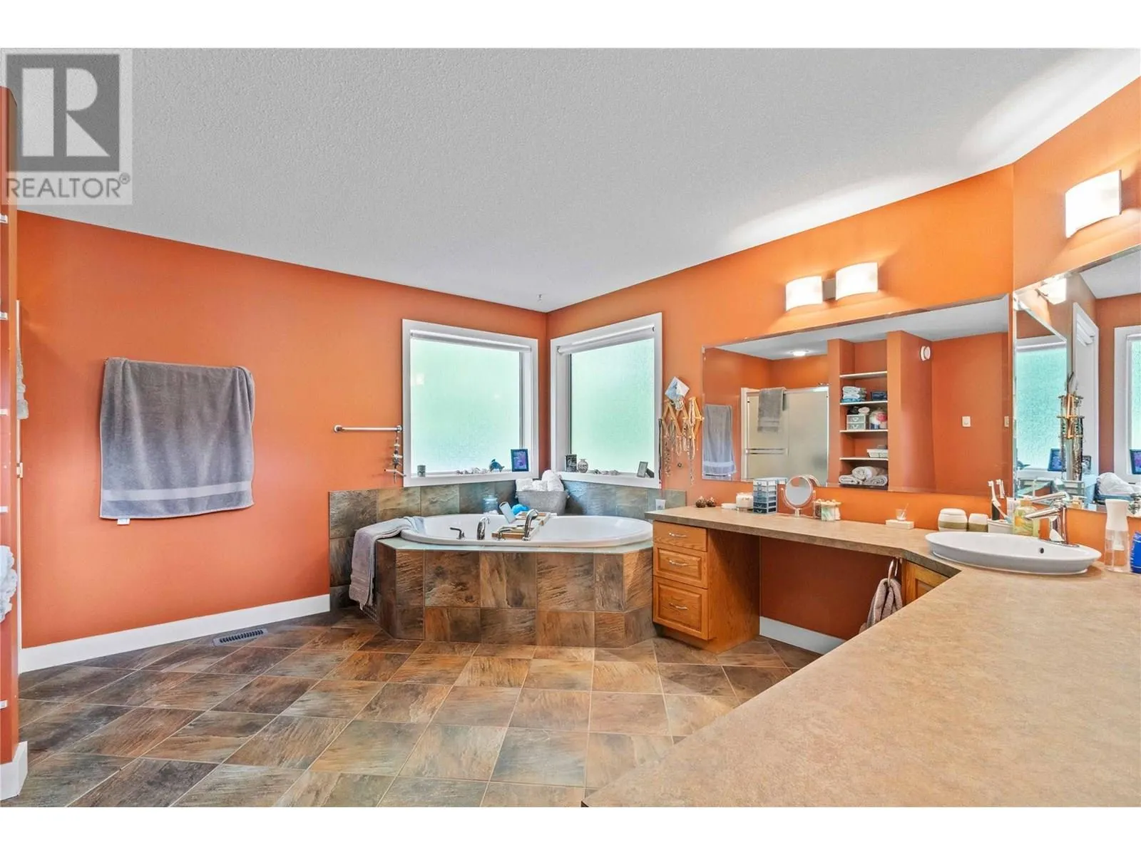 2524 Blind Bay Road