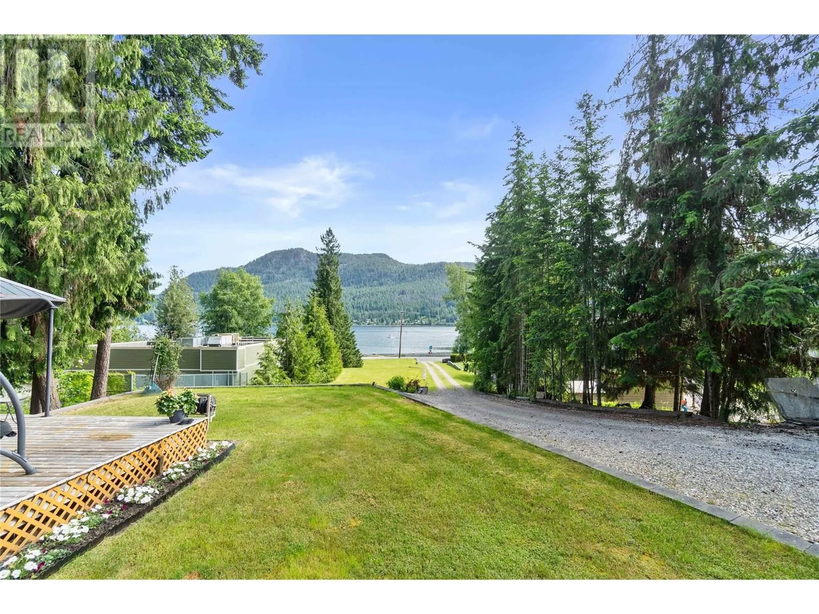 2524 Blind Bay Road