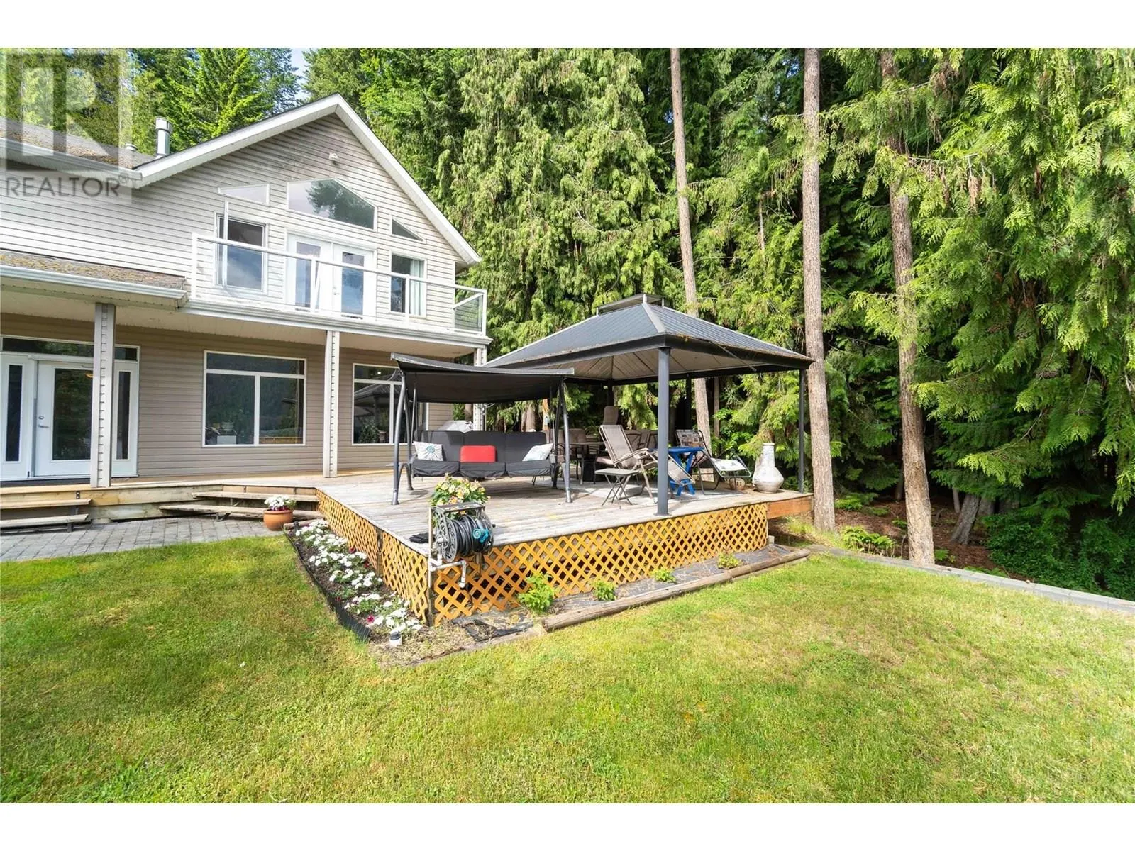 2524 Blind Bay Road