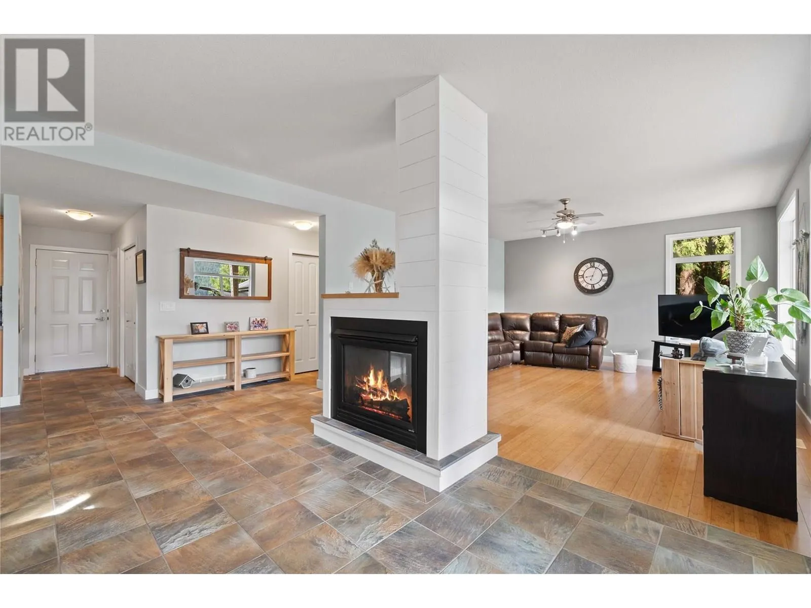 2524 Blind Bay Road