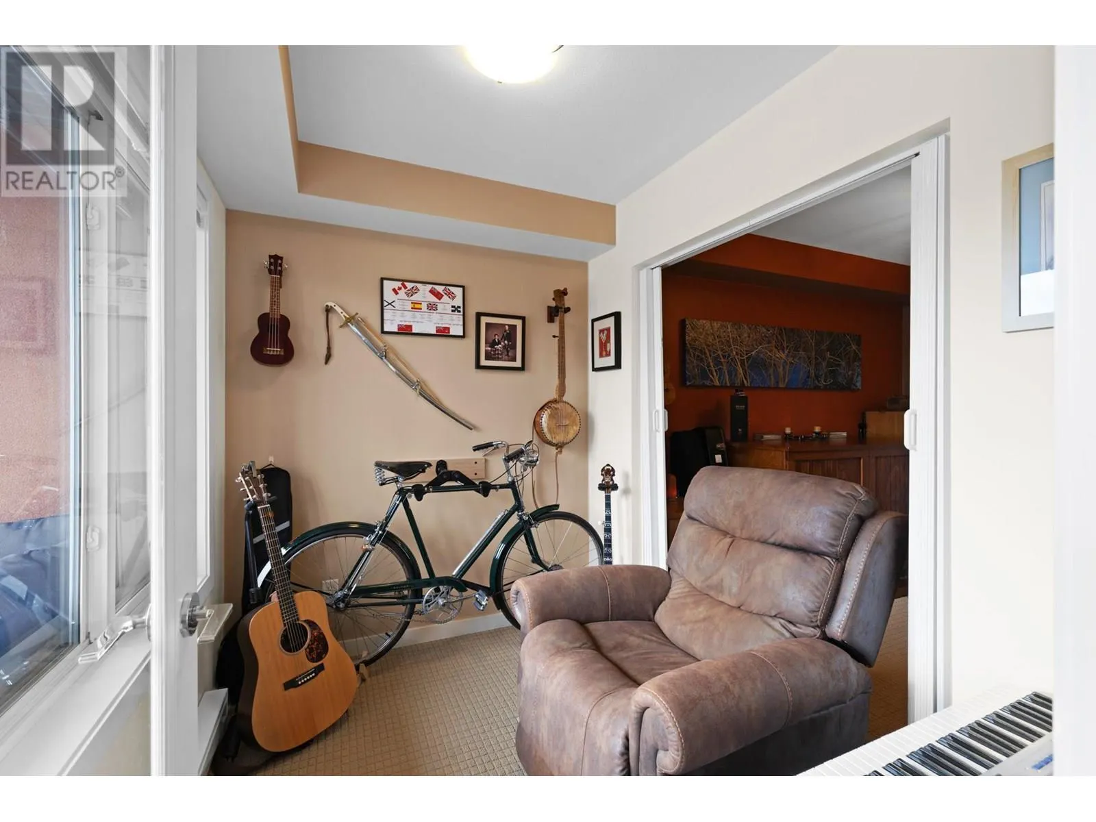 1550 Dickson Avenue Unit# 421