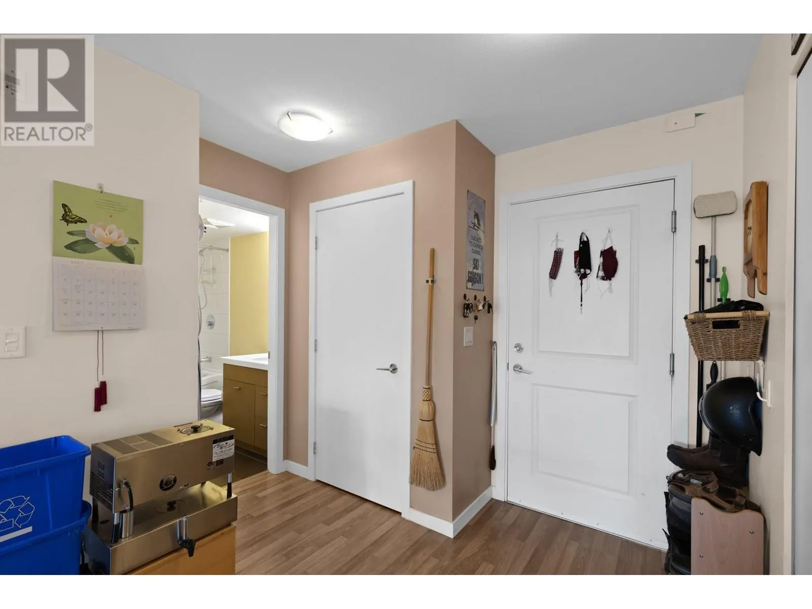 1550 Dickson Avenue Unit# 421