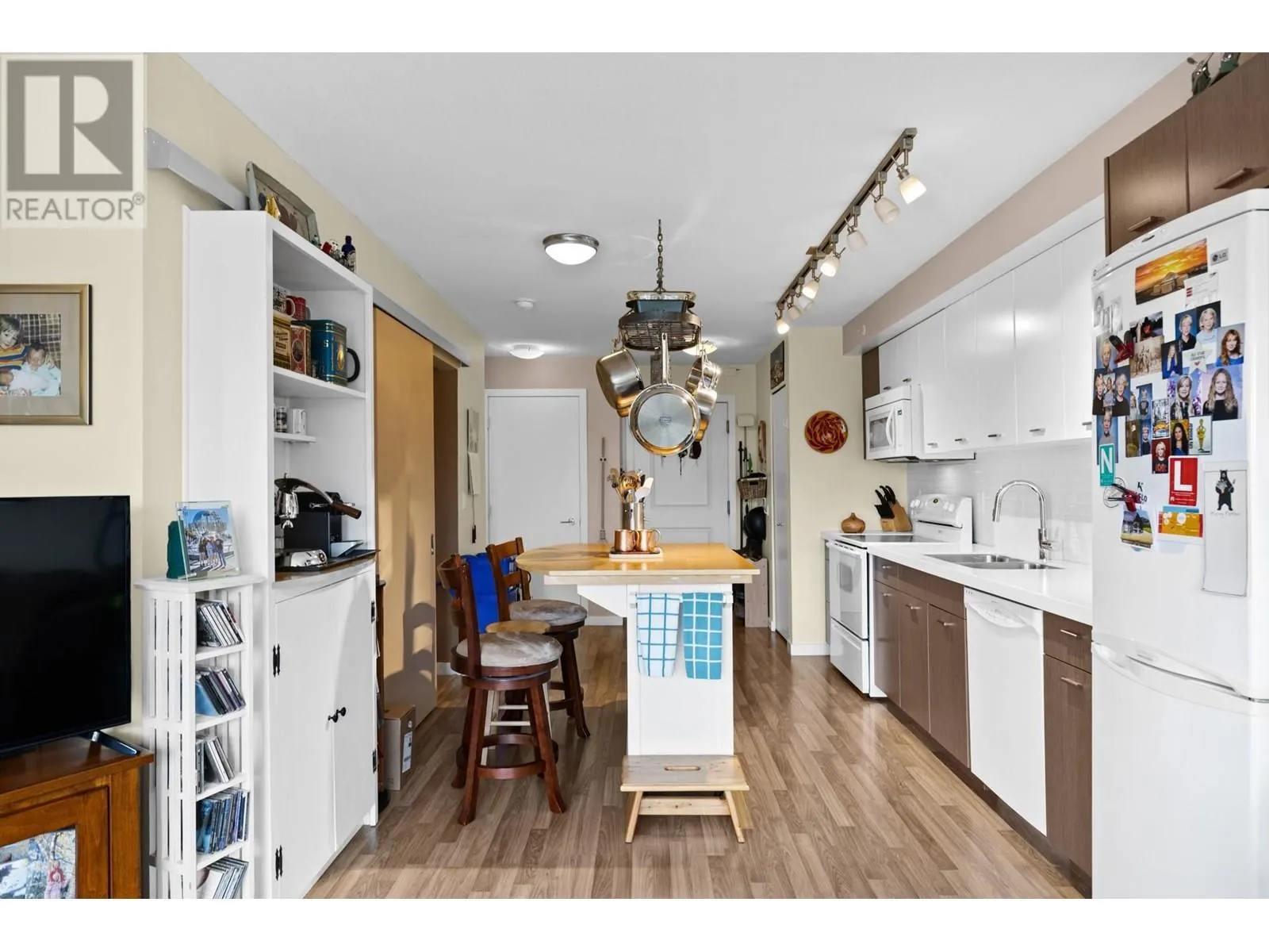 1550 Dickson Avenue Unit# 421