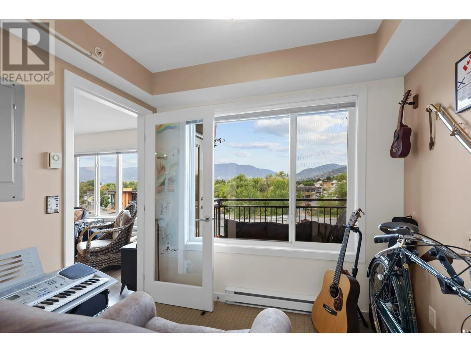 1550 Dickson Avenue Unit# 421