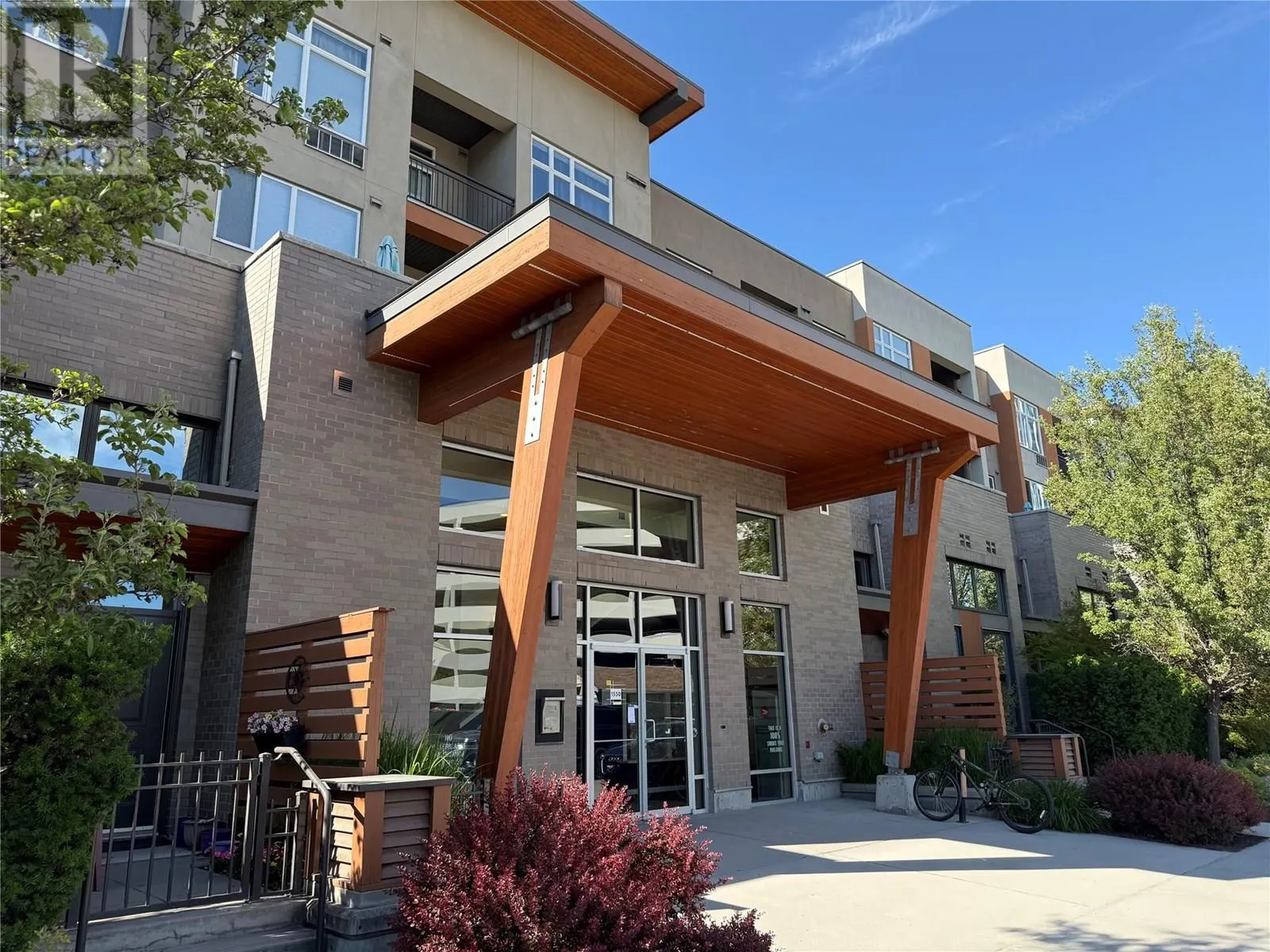 1550 Dickson Avenue Unit# 421