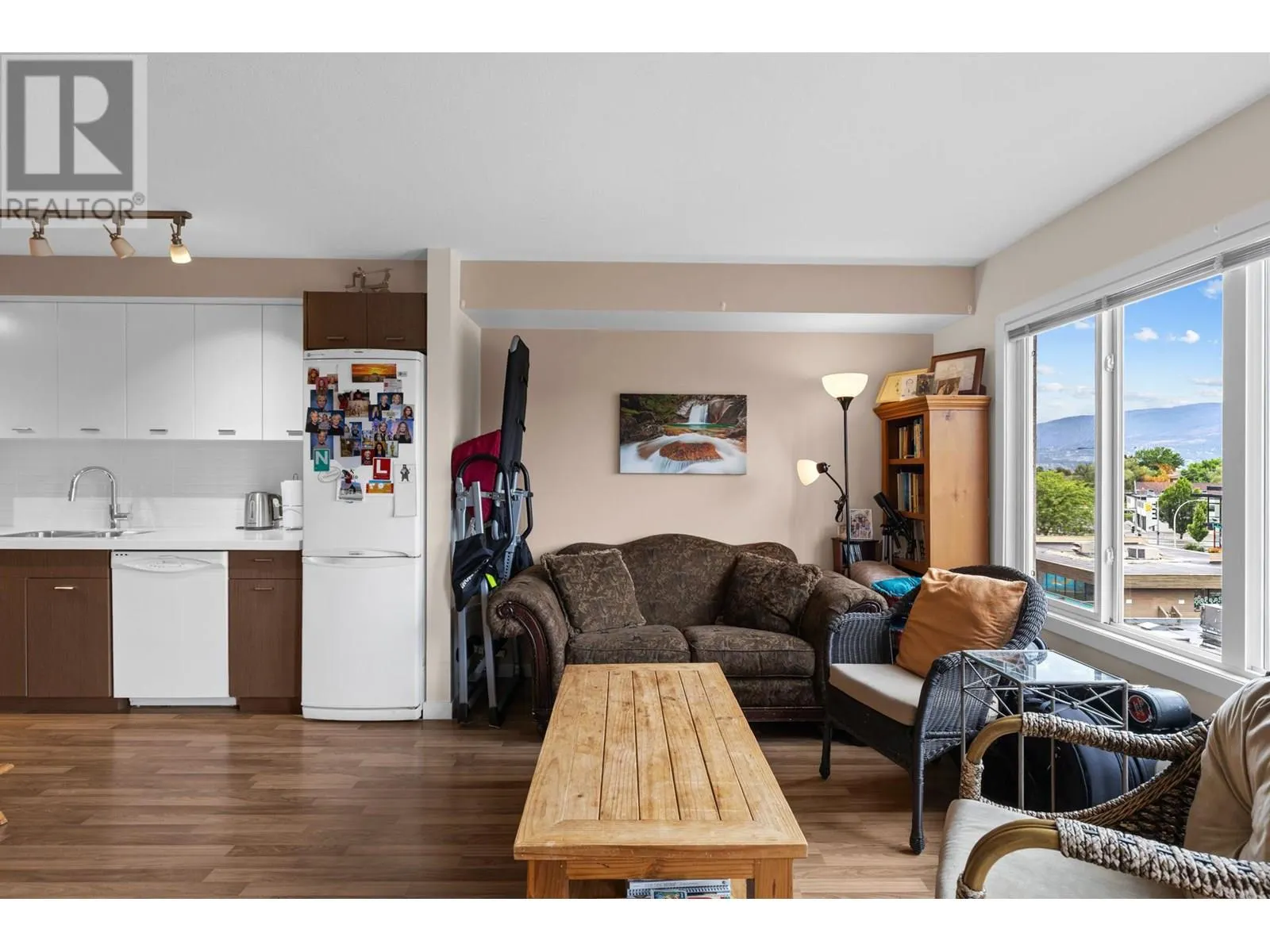 1550 Dickson Avenue Unit# 421
