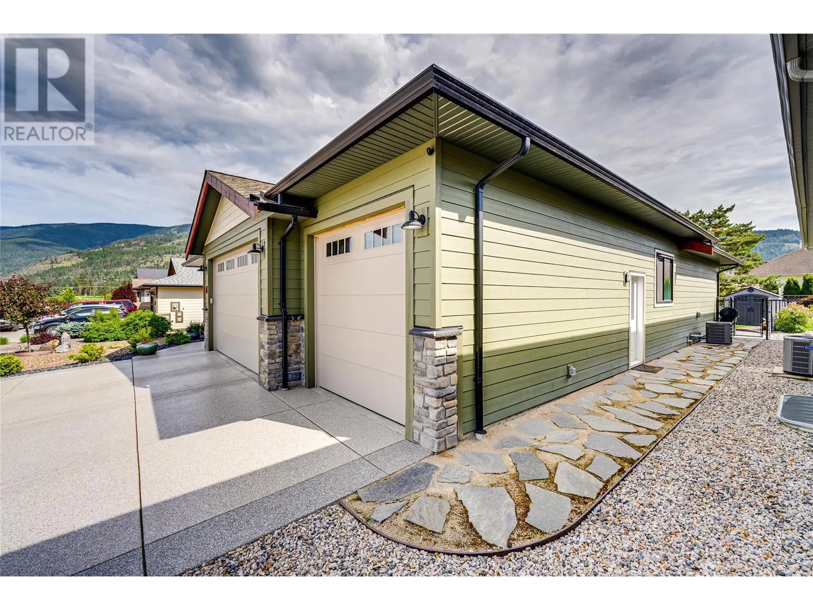 2444 York Avenue Unit# 8