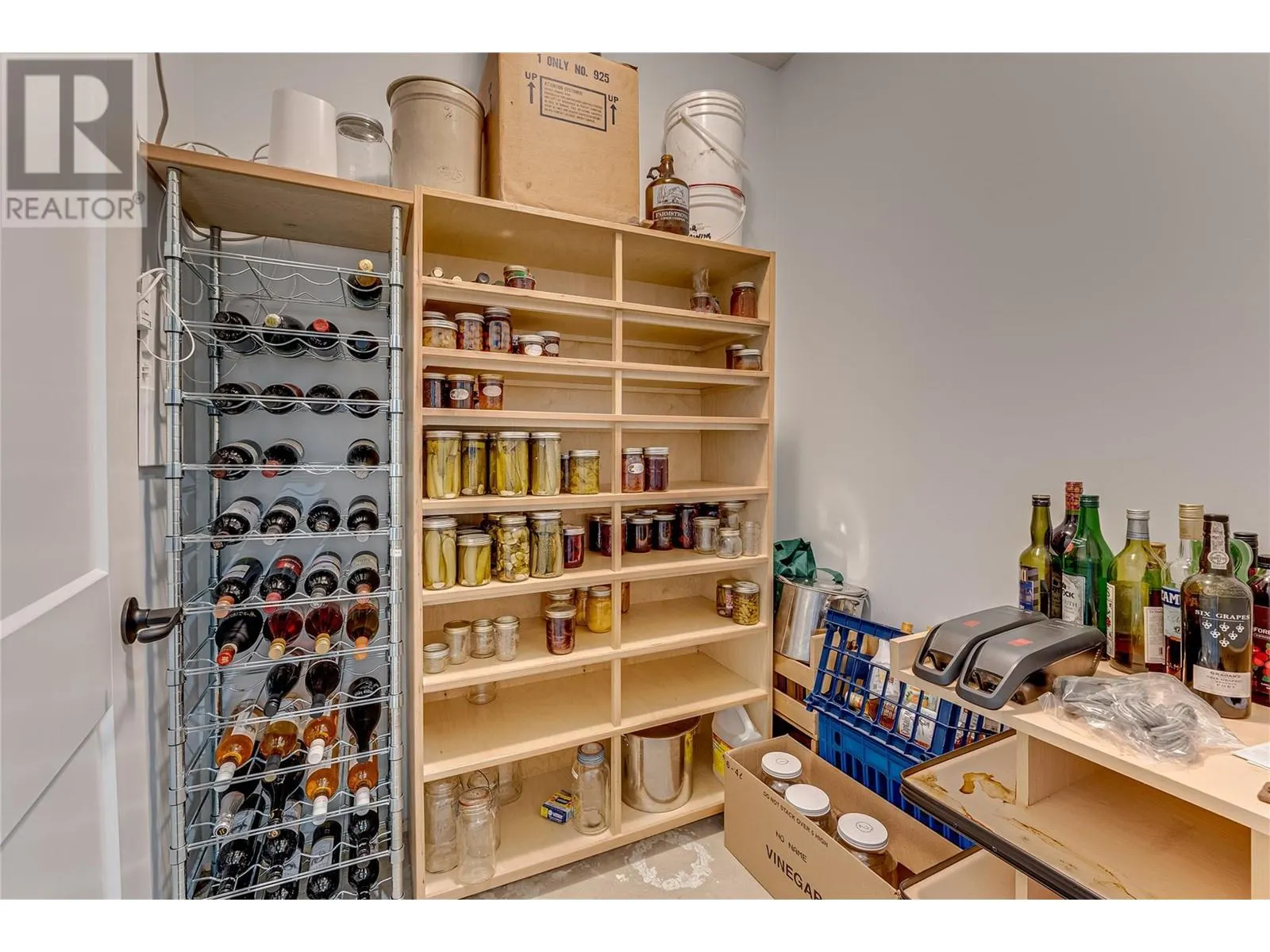 2444 York Avenue Unit# 8