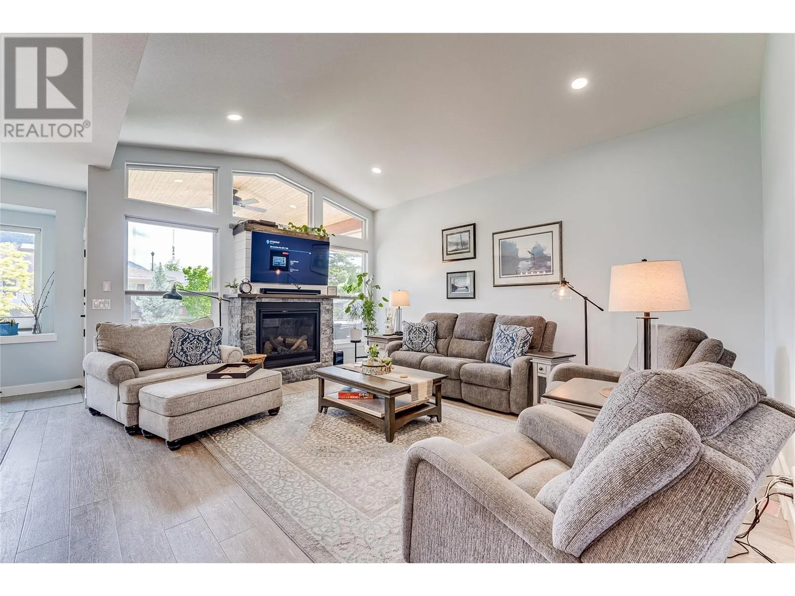 2444 York Avenue Unit# 8