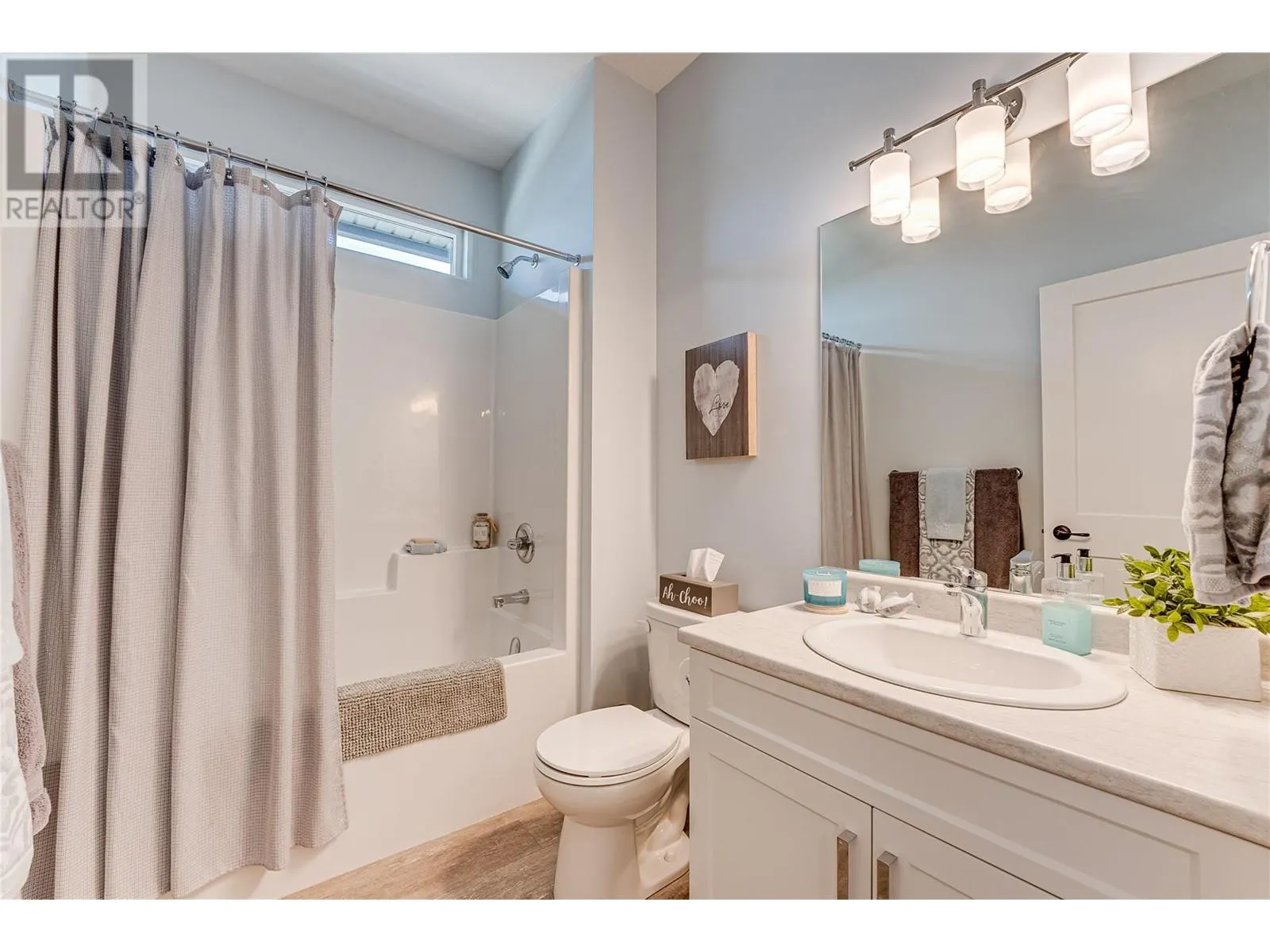 2444 York Avenue Unit# 8