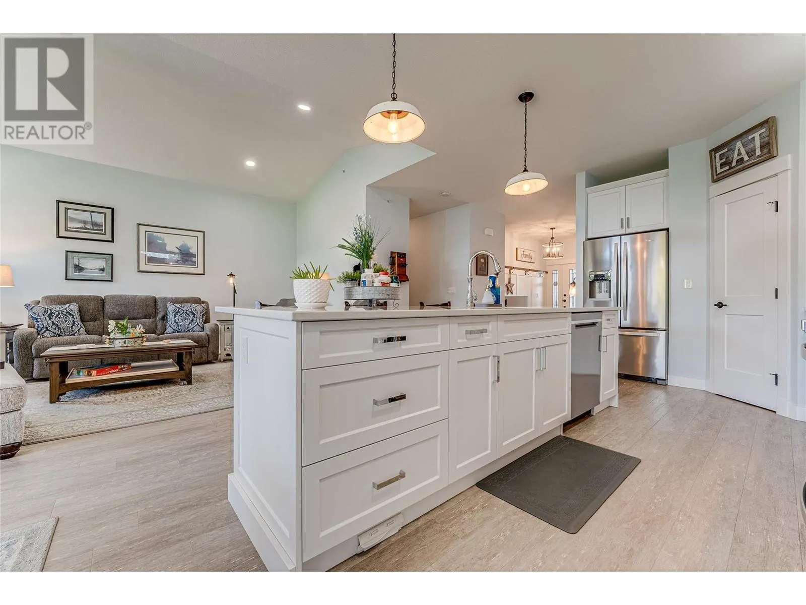 2444 York Avenue Unit# 8