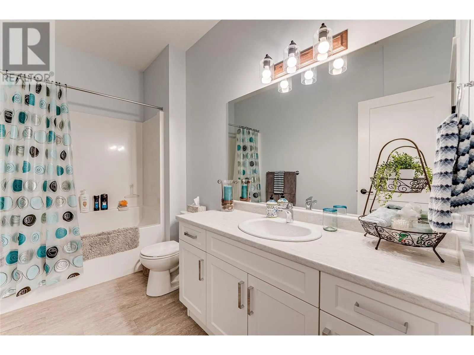 2444 York Avenue Unit# 8