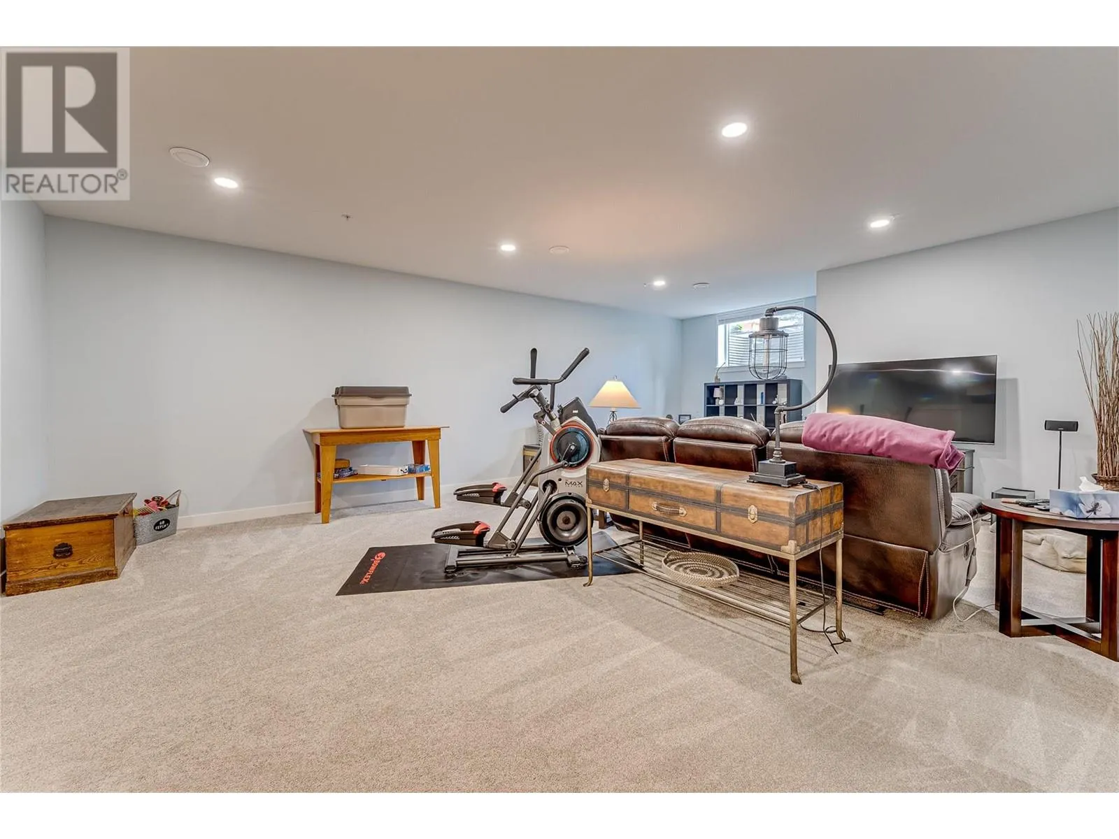 2444 York Avenue Unit# 8