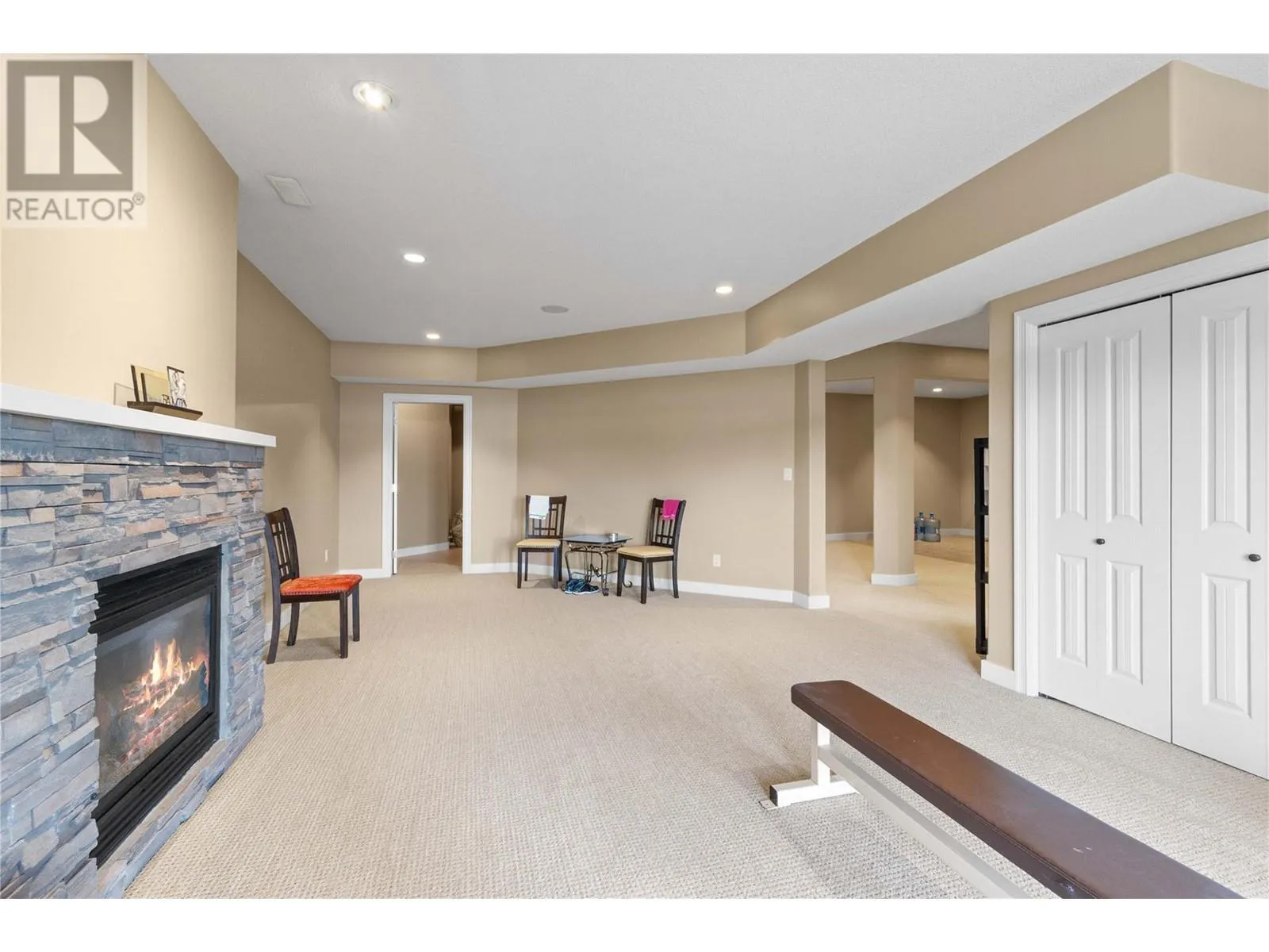 1431 Auto Road SE Unit# 4