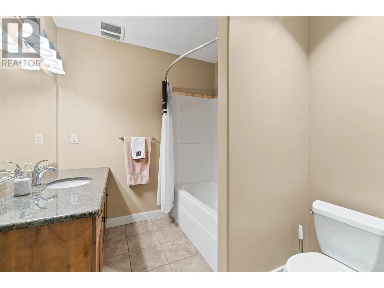 1431 Auto Road SE Unit# 4