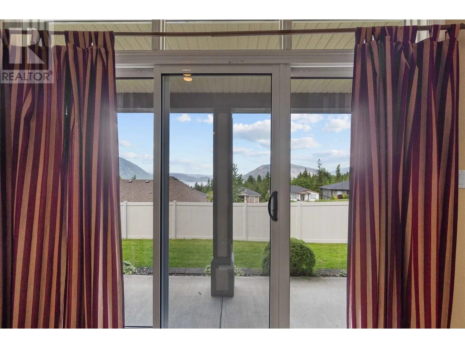 1431 Auto Road SE Unit# 4