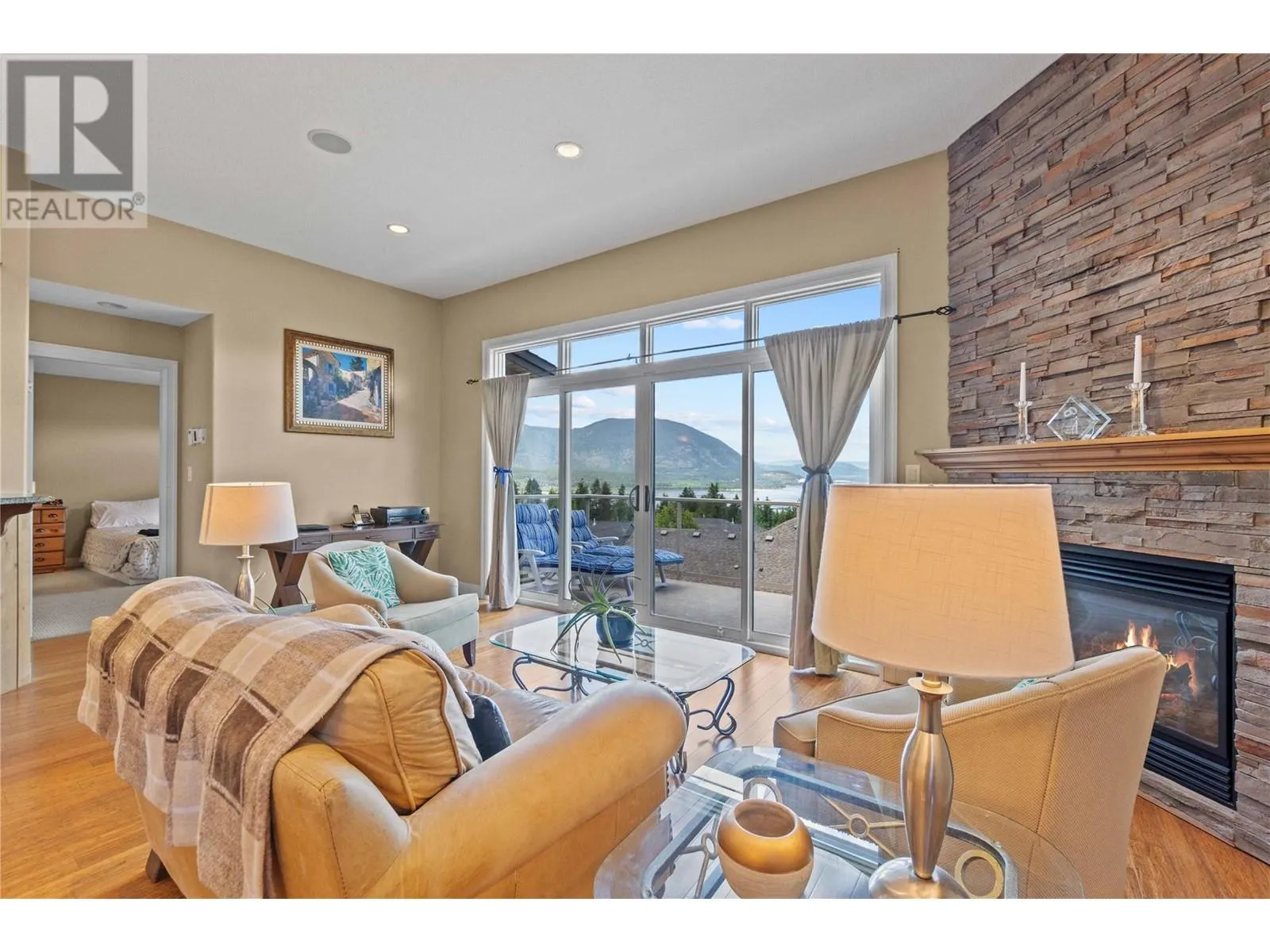 1431 Auto Road SE Unit# 4