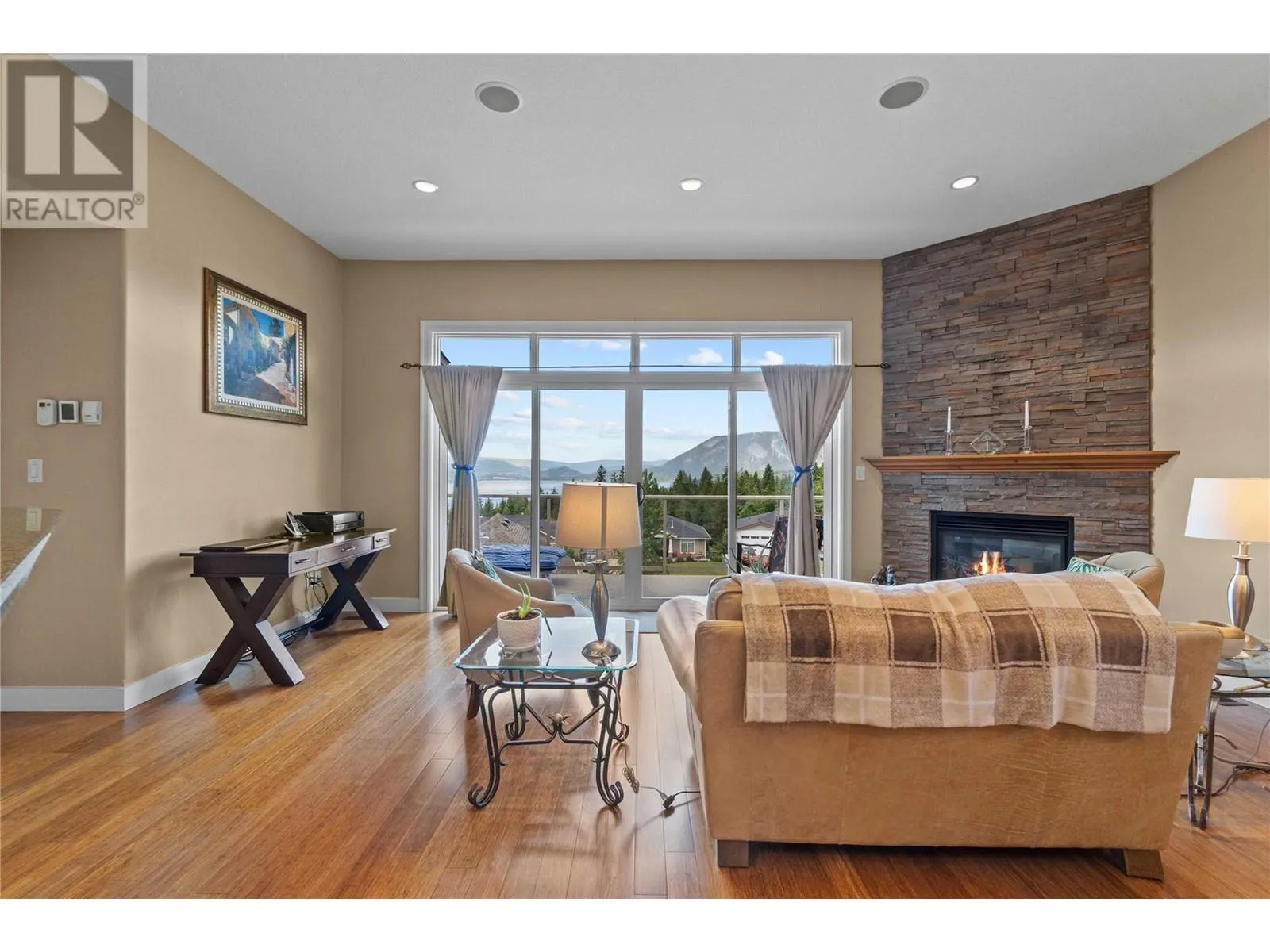 1431 Auto Road SE Unit# 4