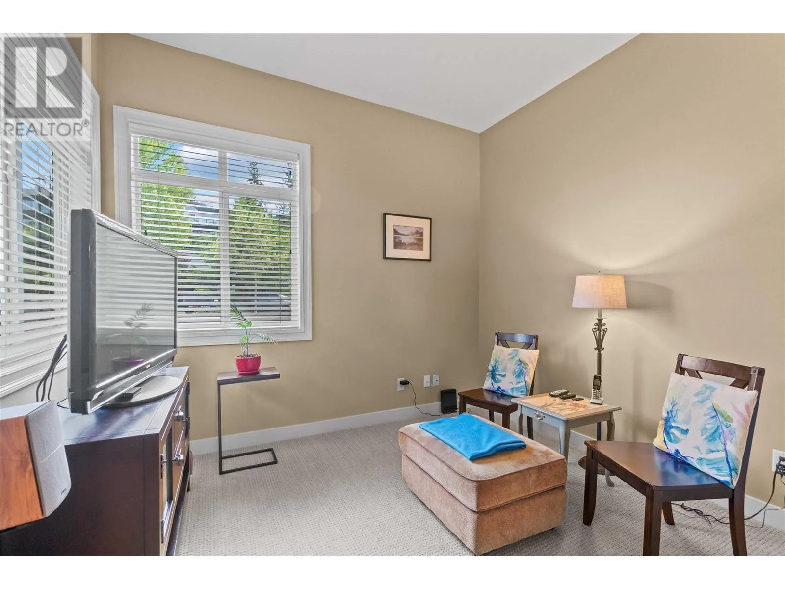 1431 Auto Road SE Unit# 4