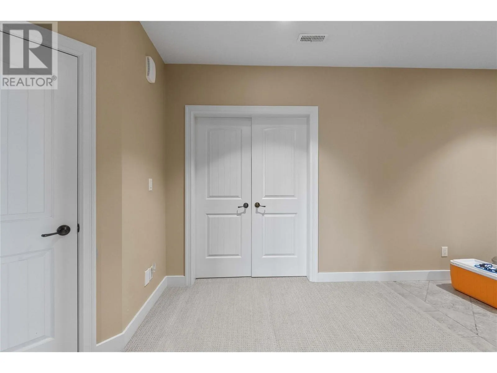 1431 Auto Road SE Unit# 4