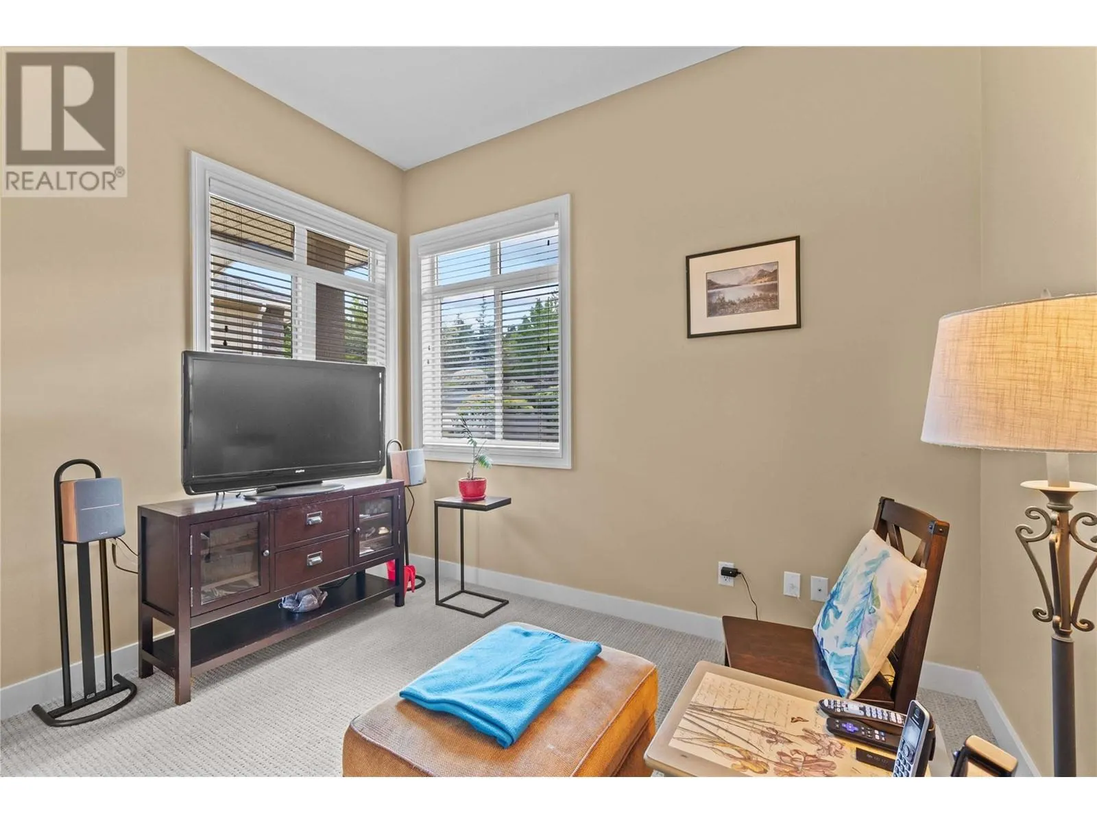 1431 Auto Road SE Unit# 4