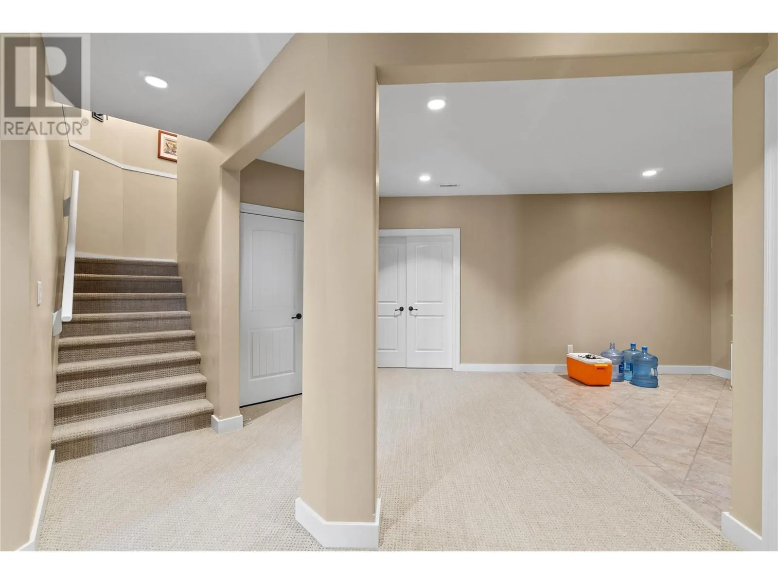 1431 Auto Road SE Unit# 4