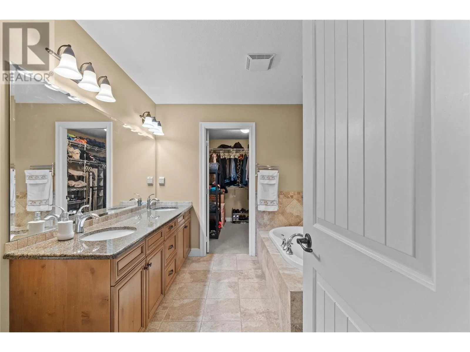 1431 Auto Road SE Unit# 4