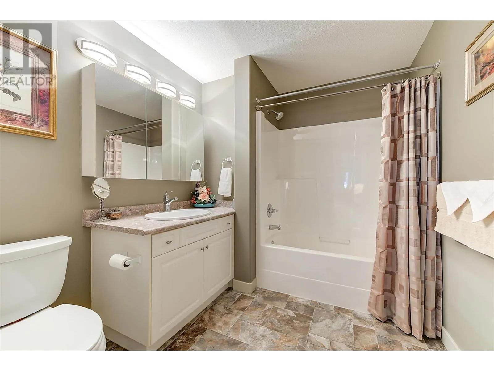 2300 Benvoulin Road Unit# 102