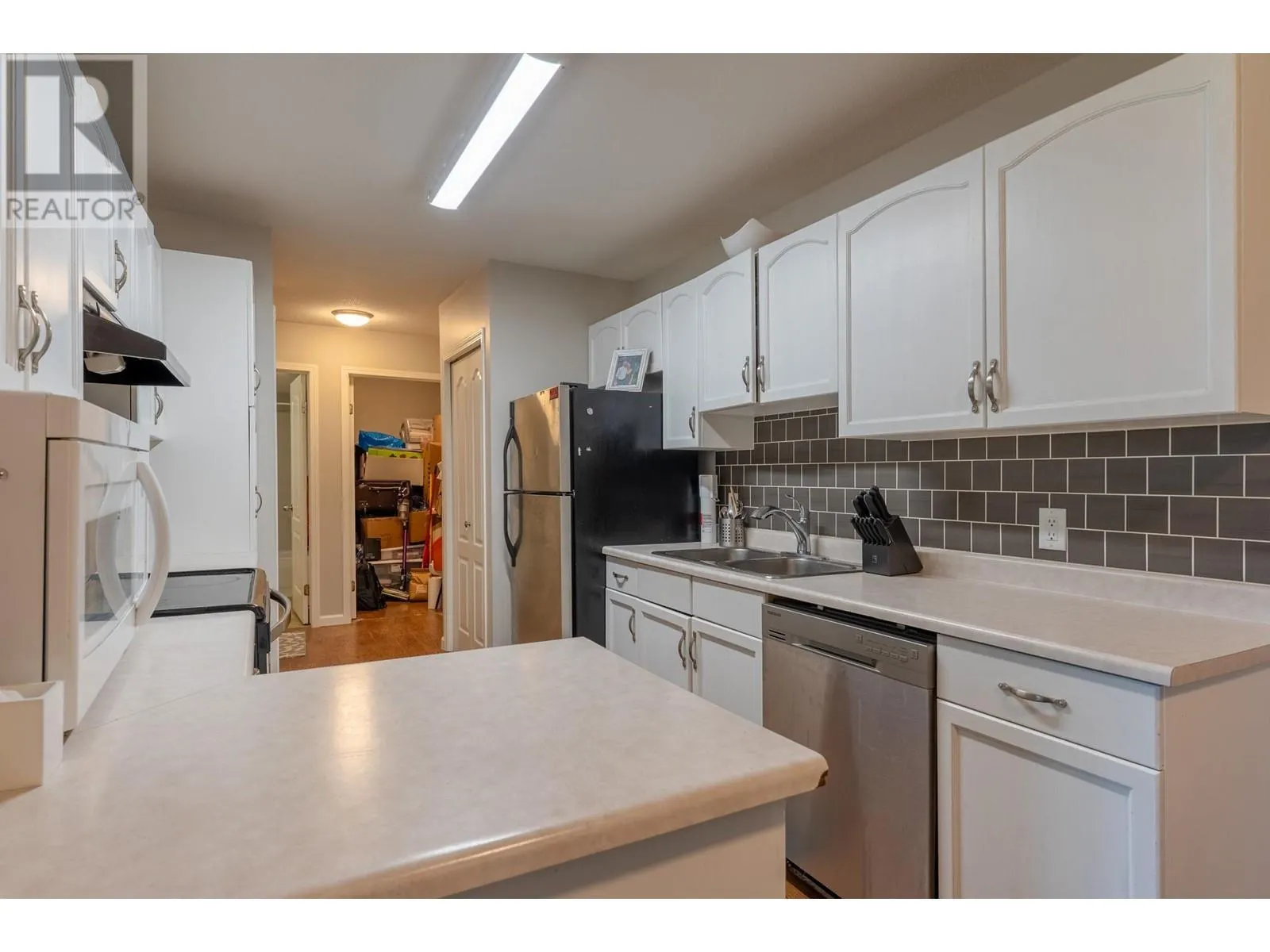 3160 Casorso Road Unit# 313