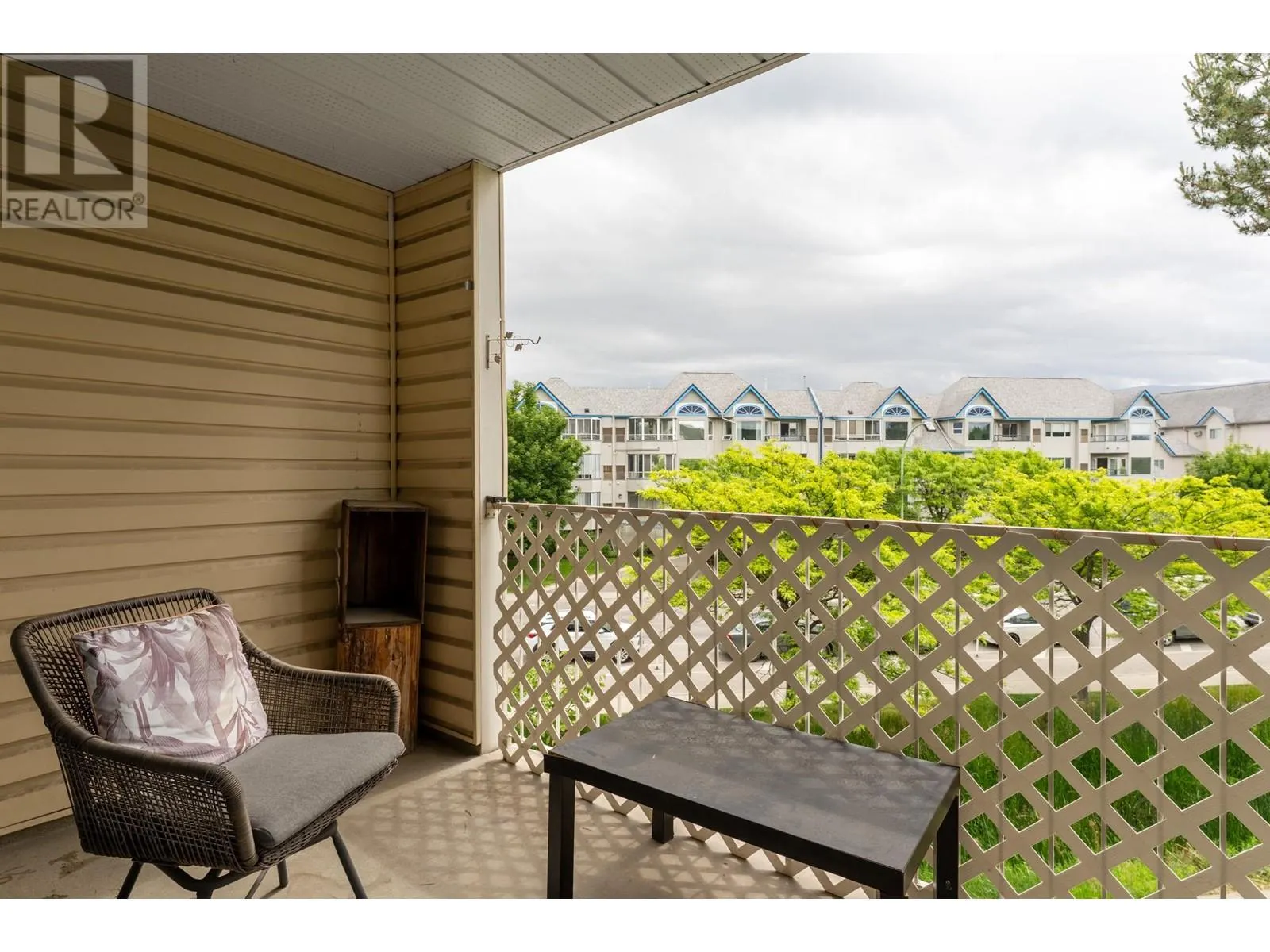 3160 Casorso Road Unit# 313