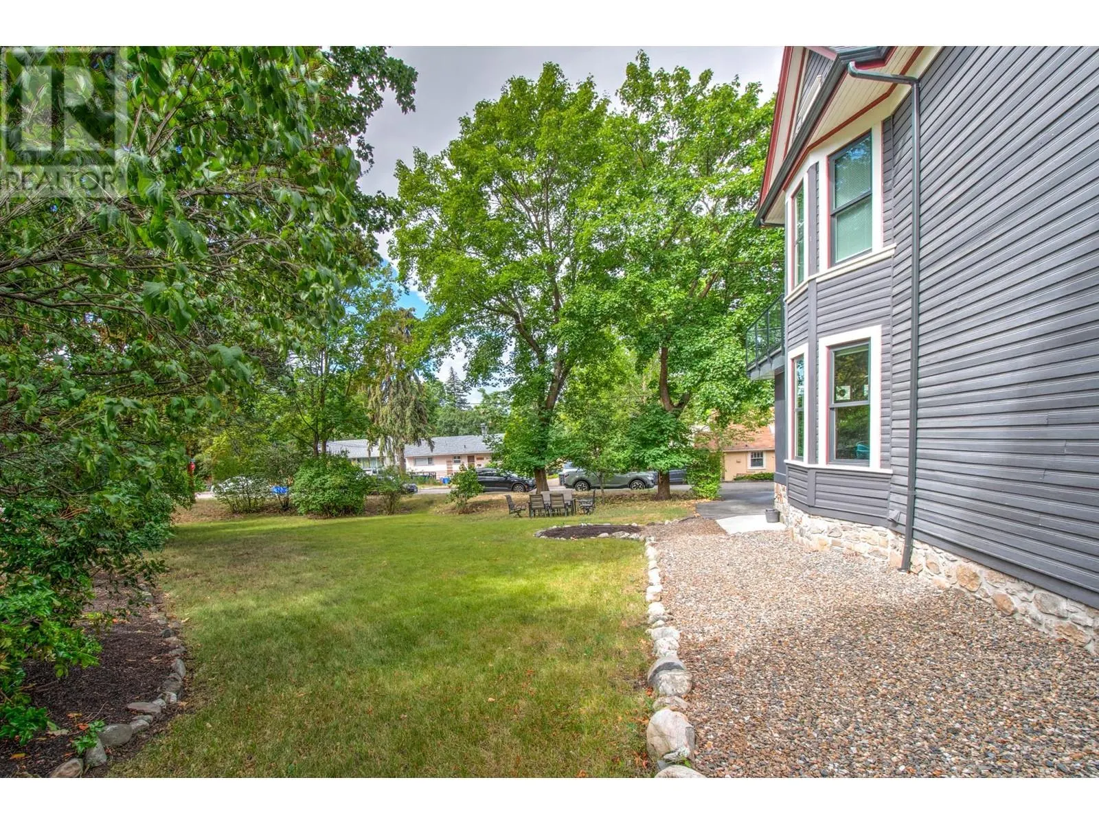 3102 Pleasant Valley Road