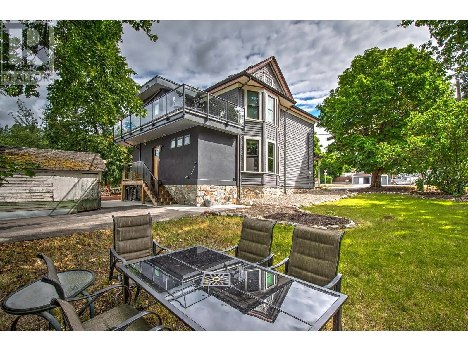 3102 Pleasant Valley Road
