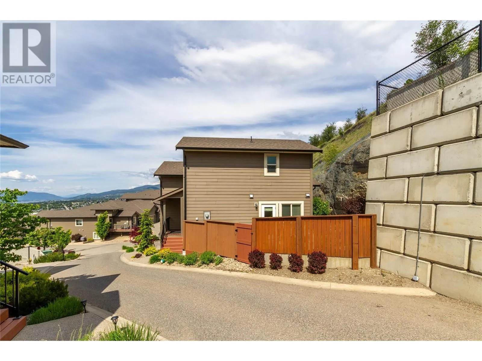 1040 Mt.Revelstoke Place Unit# 29